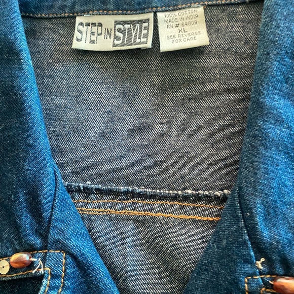 Ladies Denim Jacket Step in Style - Picture 4 of 13